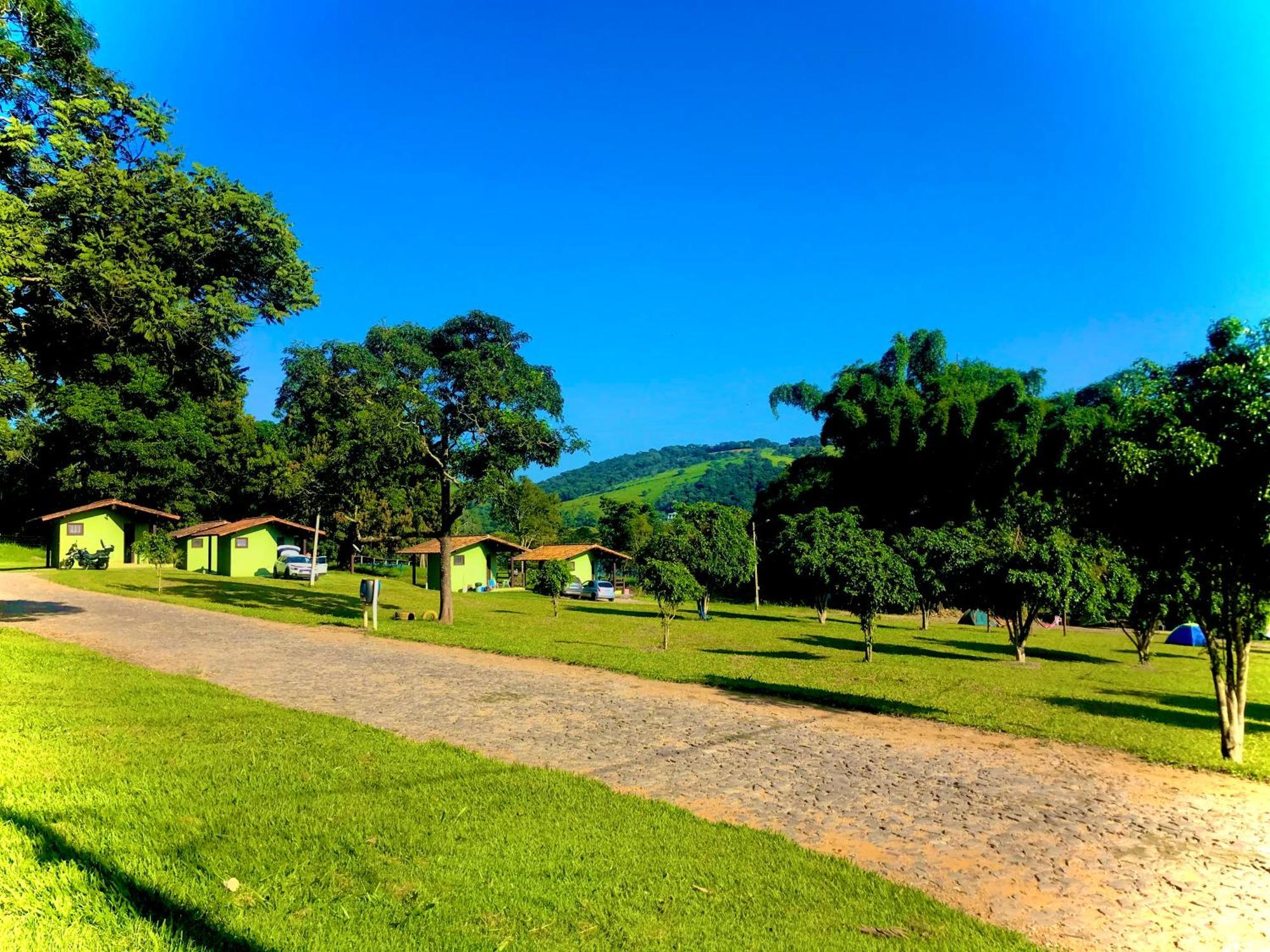 Hotel Pousada E Camping Recanto Da Praia Capitólio Exteriér fotografie